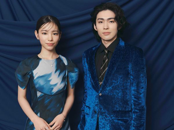 新鮮な顔合わせのハムレット×オフィーリア。市川染五郎と當真あみが、“今”の『ハムレット』を誕生させる。