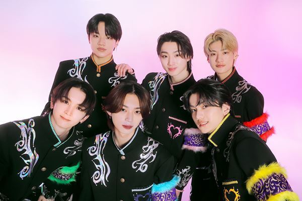 ポップもトンチキもクールも、全部がLienel。6人が語るグループの現在地