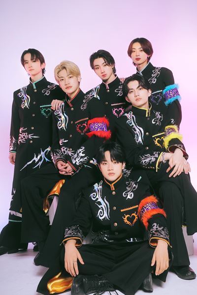 ポップもトンチキもクールも、全部がLienel。6人が語るグループの現在地