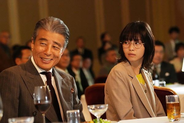 舘ひろしに西野七瀬が「鬼マネージャー」として毒を吐く！ 映画『免許返納!?』クセ強キャスト解禁