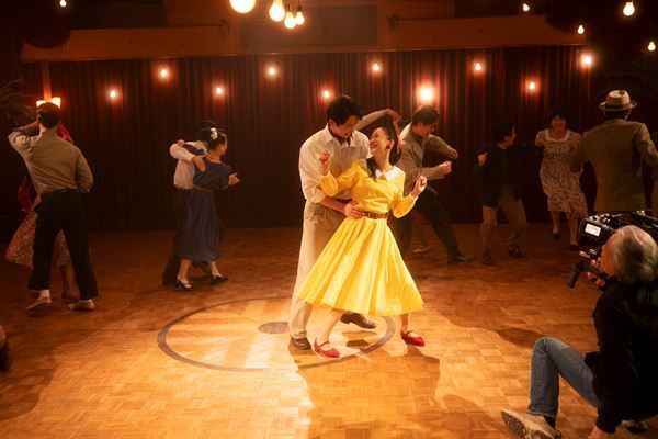 山田洋次＆倍賞千恵子の熱いハグ、木村拓哉の運転も 『TOKYOタクシー』撮影現場レポート到着