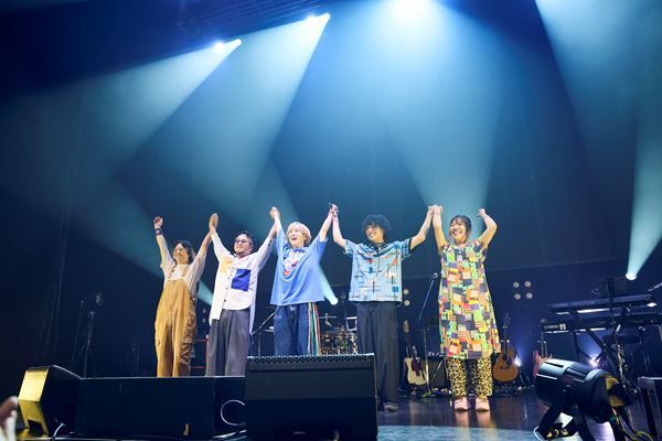 末吉9太郎、初ワンマンで全15曲披露　SMA所属を発表し「9月9日に何かやる」と予告【オフィシャルレポート】