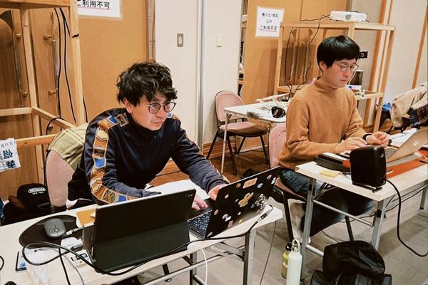 山本卓卓（範宙遊泳）×額田大志（ヌトミック）×端栞里（南極）いま注目の劇団が集う『われらの血がしょうたい』再演鼎談