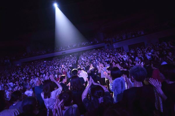 森山直太朗、“ふたつの世界”を描いた全56公演完走　『あの世でね』ツアーが残したもの