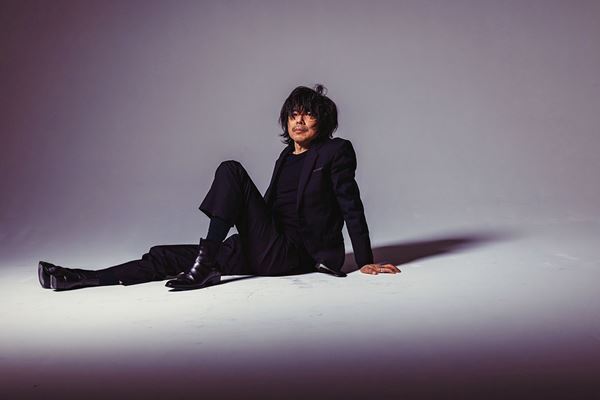 宮本浩次・新作『I AM HERO』インタビュー、「転がり続けないとロックバンドではない」60歳で辿り着いた全方位の挑戦