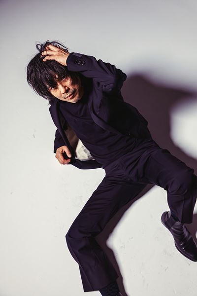 宮本浩次・新作『I AM HERO』インタビュー、「転がり続けないとロックバンドではない」60歳で辿り着いた全方位の挑戦