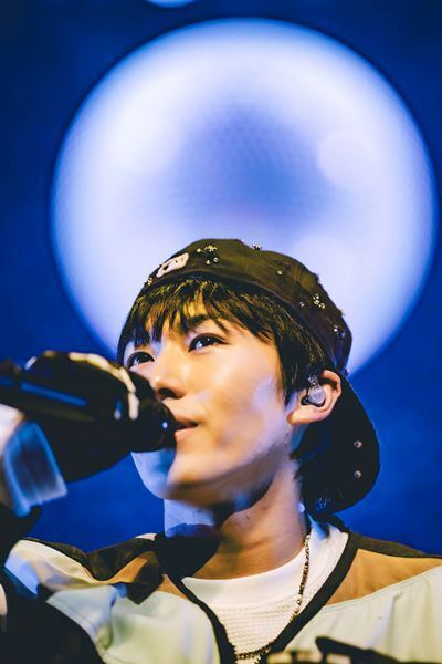 Ayumu Imazu、無限の才能を解放して5,000人を魅了した東京・国際フォーラム公演【オフィシャルレポート】