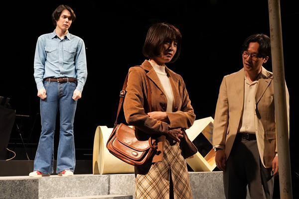 小林聡美「西池袋に嵐が吹き荒れます！」 伝説のドラマを舞台化した『岸辺のアルバム』開幕