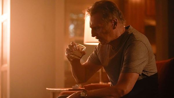 リーアム・ニーソン最新作『ハードボイルド』巨悪をぶっ飛ばす予告映像公開