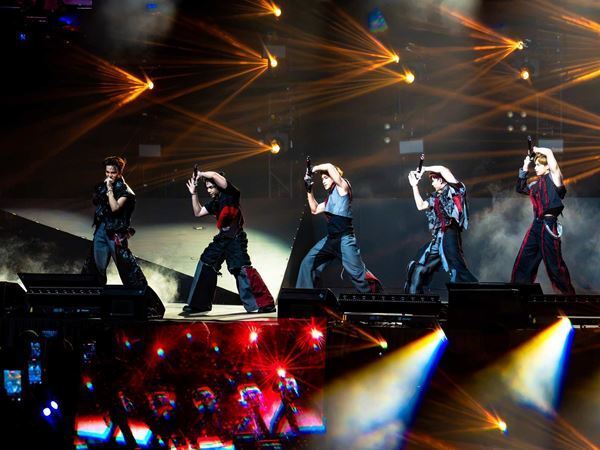 VXON、日本プロジェクト始動をサプライズ発表　フィリピン単独公演『Kalawakan: The Evolution』大熱狂