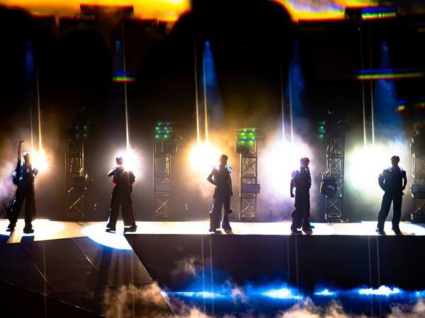 VXON、日本プロジェクト始動をサプライズ発表　フィリピン単独公演『Kalawakan: The Evolution』大熱狂