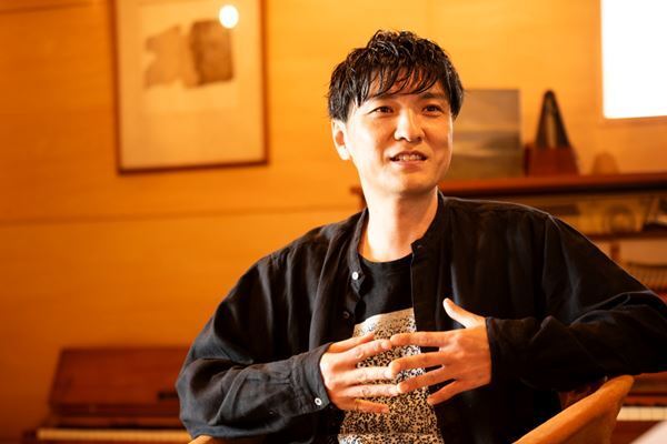 【インタビュー】森山直太朗が語る、創作の本質と2枚の最新アルバム『弓弦葉』『Yeeeehaaaaw』に込めた思いとは？ 「見えない世界をみんなで作りたい」