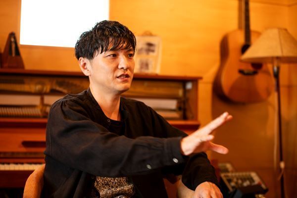 【インタビュー】森山直太朗が語る、創作の本質と2枚の最新アルバム『弓弦葉』『Yeeeehaaaaw』に込めた思いとは？ 「見えない世界をみんなで作りたい」