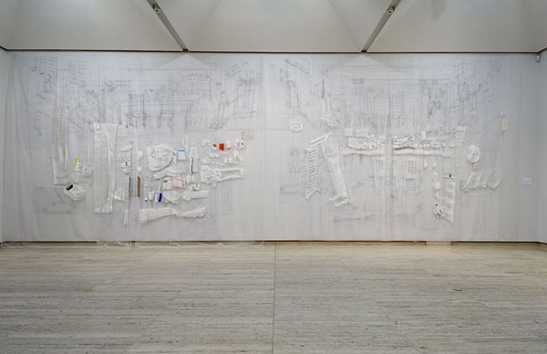 現代美術家・竹村京の個展が水戸芸術館で開催　「縫う」ことで対象に光をあてる作品世界を展観