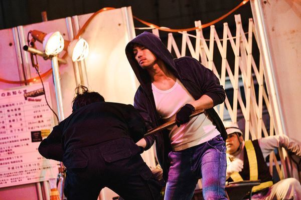 福士蒼汰が衝撃の肉体改造！『TOKYO BURST-犯罪都市-』異なるタイプの狂気が垣間見える悪役2人の姿を公開