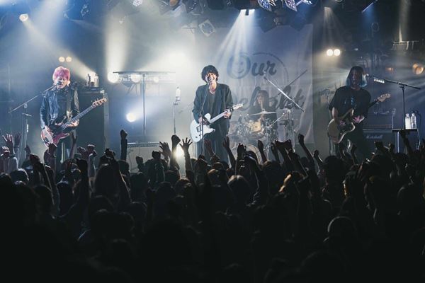 【ライブレポート】9mm Parabellum Bullet×Ivy to Fraudulent Game、“次はバンドで”の約束が結んだ『Our Delight』