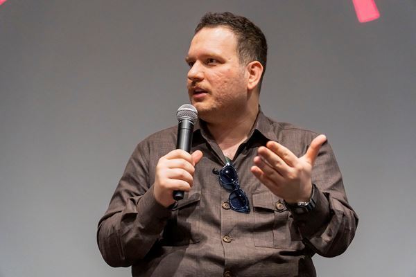 【レポート】映画『大統領のケーキ』カンヌ2冠の監督が来日「数字ではなく人間の物語を描いた」