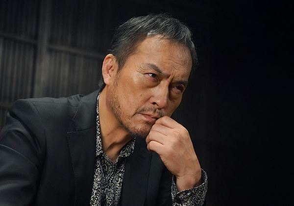 坂口健太郎×渡辺謙『盤上の向日葵』主人公の“激動の人生”が渦巻く場面写真一挙9点公開