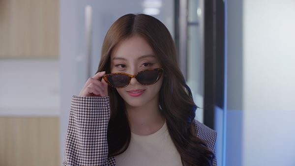 Snow Man向井康二×マーチが急接近！ タイドラマ『Dating Game』第4話の場面写真11点＆予告編公開