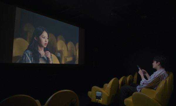 上田誠の真骨頂が炸裂！ 伊藤万理華×井之脇海『君は映画』予告編が公開