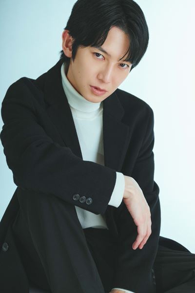 「正反対だからこそ支え合える」佐藤大樹×本郷奏多、”炎と氷“のバディが生む信頼関係