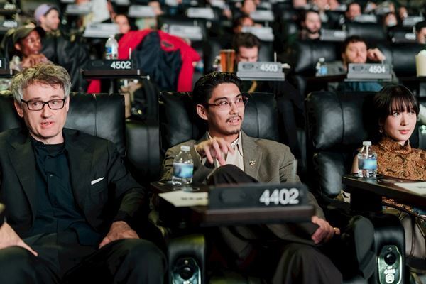 賀来賢人プロデュース『Never After Dark』米プレミアで絶賛の嵐「この熱量をそのまま日本に持ち帰りたい」