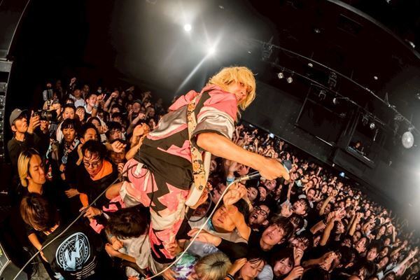 【Wienners 新体制ライブレポート】ついに始動！玉屋2060%が断言する新ボーカルYUURIが放つ圧倒的「フロントパーソン」の輝き！