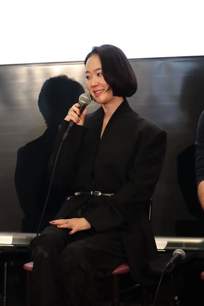 スマホが「新たな言語」に。古典の傑作が現代を映す鏡となる——。黒木華主演、舞台『NORA』制作発表レポート