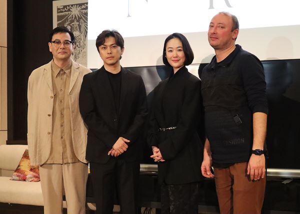 スマホが「新たな言語」に。古典の傑作が現代を映す鏡となる——。黒木華主演、舞台『NORA』制作発表レポート