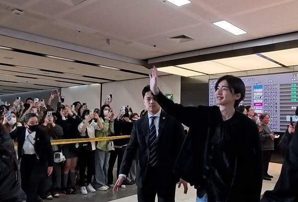 道枝駿佑＆生見愛瑠が韓国語で挨拶！ 映画『君が最後に遺した歌』舞台挨拶に現地ファンが熱狂