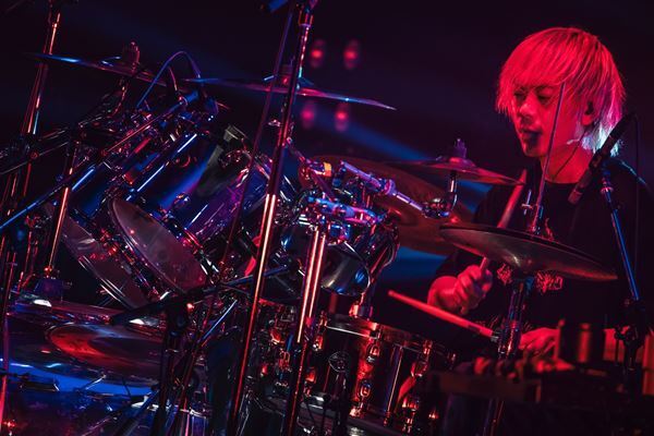 凛として時雨の自主企画『トキニ雨#17』ゲストにキタニタツヤを迎えた東京公演のオフィシャルレポート到着