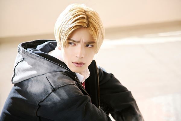 高橋恭平が鋭い眼光でメンチを切る！『山口くんはワルくない』新場面写真公開