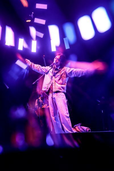 ワンマンライブ『菅田将暉 LIVE 2026』開催　新旧代表曲を織り交ぜたライブに計14,000人が熱狂【オフィシャルレポート】