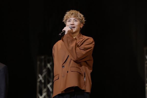 EXILE TETSUYA＆小森隼が松阪の中学生とサプライズ共演！ ダンスを通じてメッセージを届ける