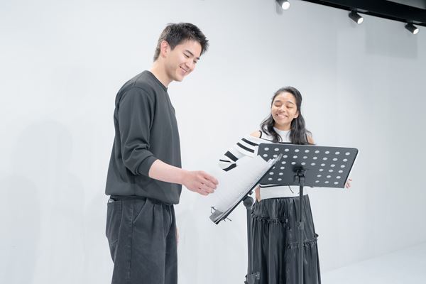 甲斐翔真×ルミーナ初共演、世界をつなぐ歌声——特別なデュエットが生まれる瞬間