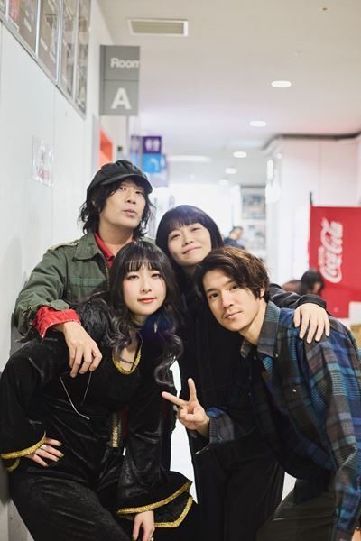 GLIM SPANKY『All the Greatest Buddies Tour 2025-2026』終幕！ラブサイケデリコを迎えたファイナル公演のオフィシャルレポート到着