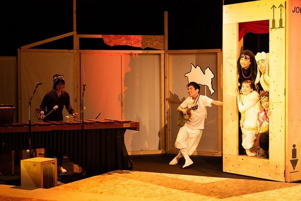 柄本時生、成河ら出演のKAATカナガワ・ツアー・プロジェクト第三弾の舞台写真が到着　長塚圭史「新作はパンクな芝居」