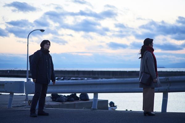 松村北斗×今田美桜『白鳥とコウモリ』“禁断のバディ”誕生の瞬間を捉えた本編映像が解禁