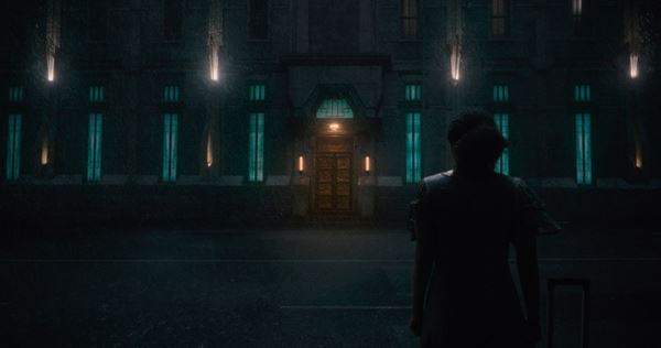 燃える斧で悪魔崇拝者をなぎ倒す！『ゼイ・ウィル・キル・ユー』最狂メイドの無双写真＆コメントが解禁