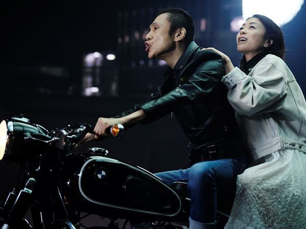 宇多田ヒカル、甲本ヒロトとのコラボ曲「パッパパラダイス feat.甲本ヒロト」配信＆アナログ盤発売へ