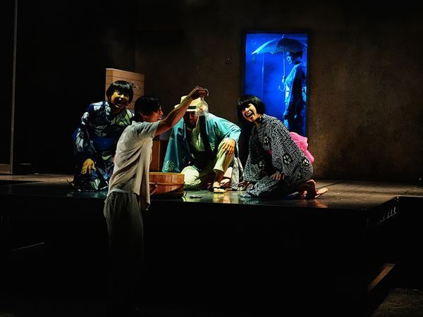 岡本圭人「自分と勝四郎はとても似ている」 主演舞台『月を抱く人魚』舞台写真＆コメントが到着