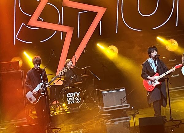 アンダーグラフ、『CDTVライブ！ライブ！』出演で話題に　冬ツアー『雪中歩行』開催決定
