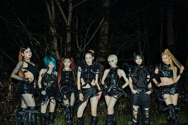 XG、初出演の『FUJI ROCK FESTIVAL '26』で圧巻のステージ　新曲初披露を含む全16曲でWHITE STAGEを熱狂の渦に【オフィシャルレポート】