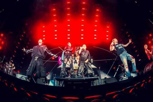ONE OK ROCK、DETOXツアーを完走！全世界53都市で累計約80万人を動員
