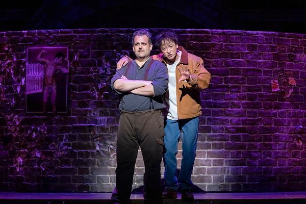 山本耕史×ゆりやんレトリィバァが共演　爽快感あふれるミュージカル『フル・モンティ』開幕