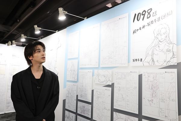 横浜流星＆畑芽育がアニメ『名探偵コナン』30年の歴史を堪能　青山剛昌直筆の色紙プレゼントに大興奮！