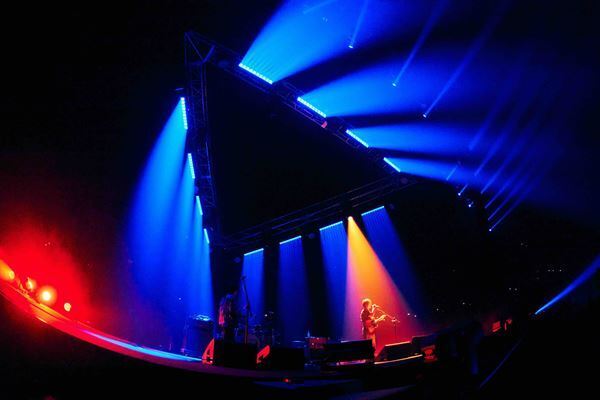 Saucy Dog、結成の地・大阪で迎えた“夜明け”の瞬間　初のドーム公演で3万5千人と分かち合った10年の軌跡と未来【オフィシャルレポート】