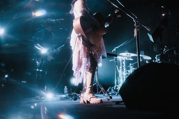 りりあ。5都市を巡った初のアジアツアー『Asia Tour OneMan Live「秋の予兆」』完走　各地を熱狂させ、次なるステージへ【オフィシャルレポート】