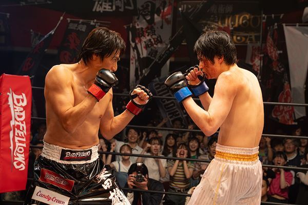 鈴鹿央士が伊勢谷友介とリングで対峙！ Netflix『喧嘩独学』緊迫のボクシングシーン公開