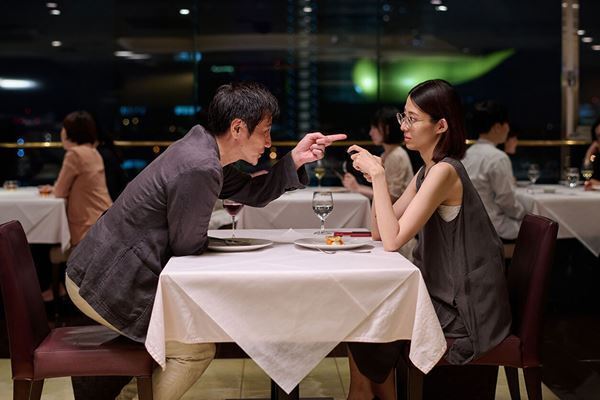 アイドル級の忙しさ！ 映画界のオモロい内情も垣間見える『津田寛治に撮休はない』──【おとなの映画ガイド】